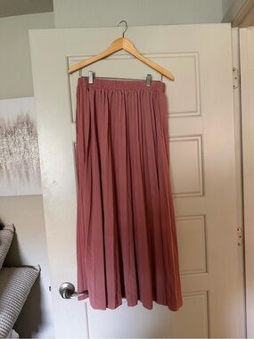 Pleated Midi Skirt in Dusty Rose